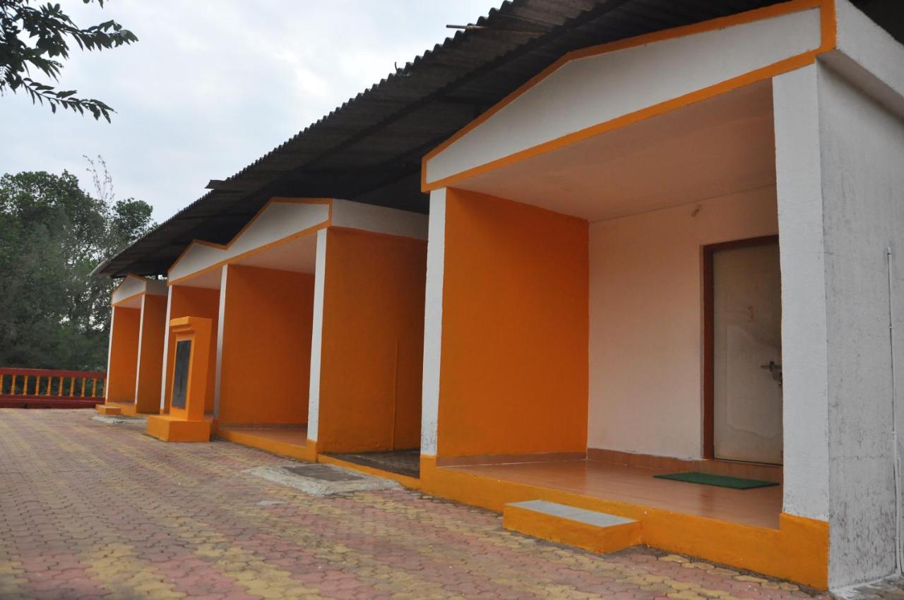 Koyna Lake Resort Koynanagar Exterior foto
