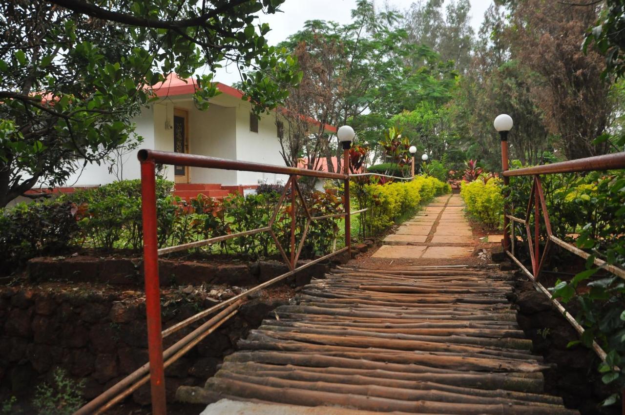 Koyna Lake Resort Koynanagar Exterior foto