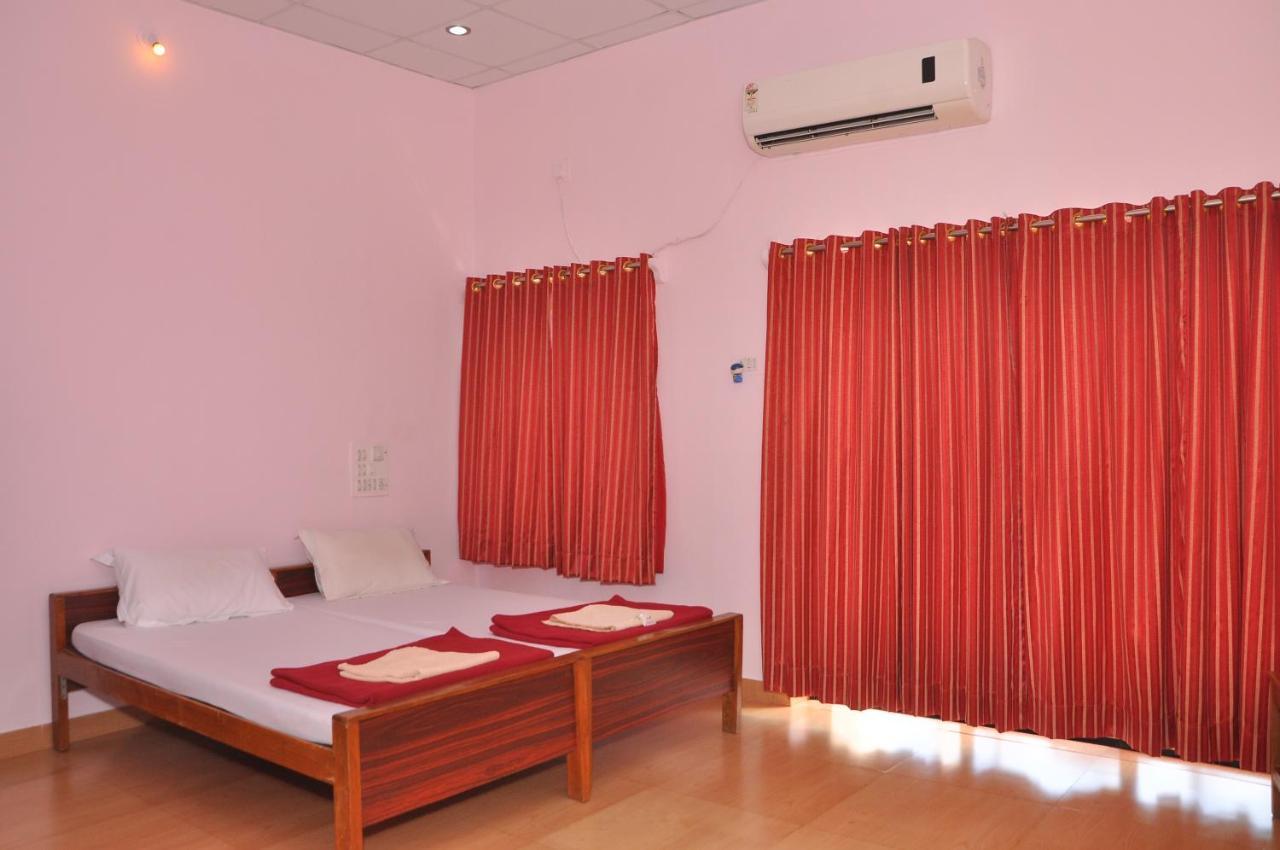 Koyna Lake Resort Koynanagar Exterior foto